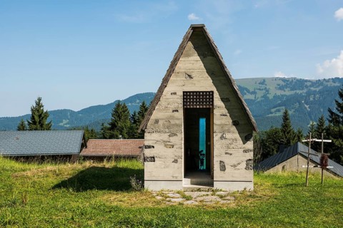 Alm and modern chapel, Alm Enge, Hirschau, Bregenzerwald, Vorarlberg, Alps, Austria