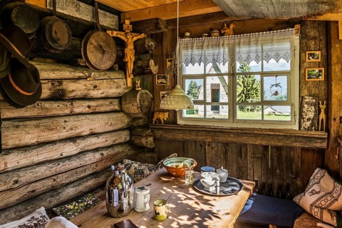Ancient alpine hut, Herrgottswinkel, Alm Enge, Hirschau, Kanisfluh, Bregenzerwald, Vorarlberg,