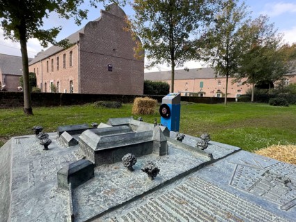 In the foreground model of the former Hohenbusch monastery destroyed during secularization at the