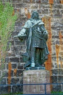 Bronze statue Frederick William the Great Elector, Hohenzollern Castle, ancestral home of the House