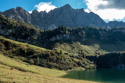 Traualpsee, in the back of Lachenspitze, Allgäu Alps, Tannheim, Tyrol, Austria