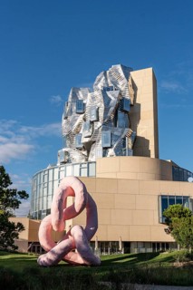 Luma, 56 m high irregular tower designed by Frank Gehry, tower in the style of Deconstructionism,
