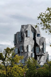 Luma, 56 m high irregular tower designed by Frank Gehry, Deconstructivist style tower, Arles,