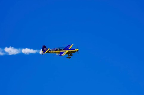 An Extra EA-300 from Extra Flugzeugproduktions- und Vertriebs GmbH with registration D-EXBH during