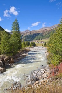 The Karlinbach is fed from the meltwater of glaciers and flows through the Vallelunga Valley in