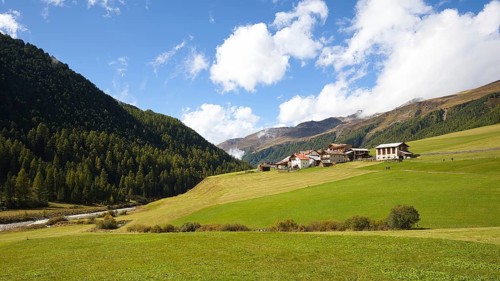 View of the hamlet of Melag in the Langtaufersertal near Graun in the Vinschgau region, Italy