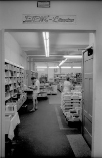 Germany, Berlin, 31.7.1992, bookstore in de Linienstraße, which mainly sells GDR literature,
