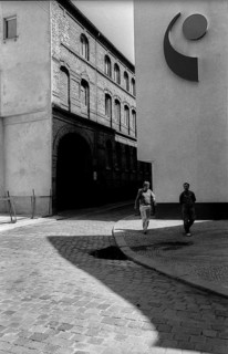 Germany, Halle, 5.8.1992, street scene