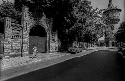 Germany, Halle, 5.8.1992, entrance to the Jewish Cemetery in Halle, Wasserturm Nord