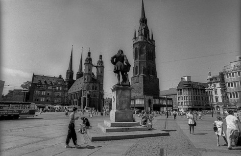 Germany, Halle, 5.8.1992, Hall/ Market with Handel Memorial, Red Tower, left: St. Mary's Church