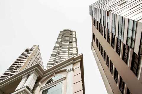 The Millennium Palace is the highest building in Brazil, with 46 floors and 177 meters high. It is