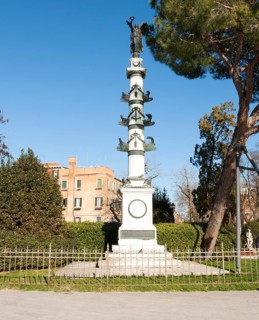 Rostral colunm erected by the Ausrian navi in Pula, honouring archduke Ferdinand Maximilian, talen