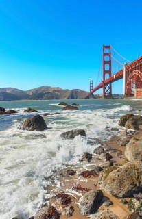 View of Golden Gate Bridge from Bakery beach, San Francisco, California, USA