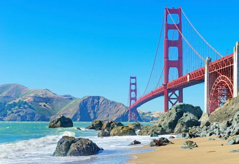 View of Golden Gate Bridge from Bakery beach, San Francisco, California, USA