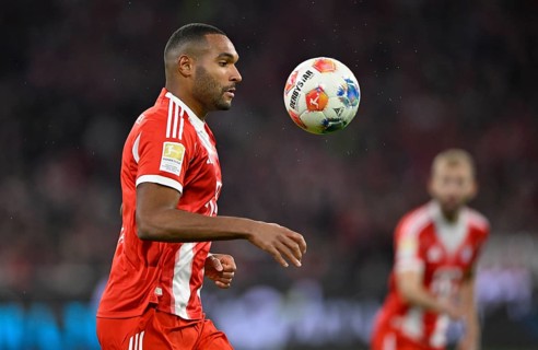Jonathan Tah FC Bayern Munich FCB (04) action on the ball Deutscher Classico, FC Bayern Munich FCB