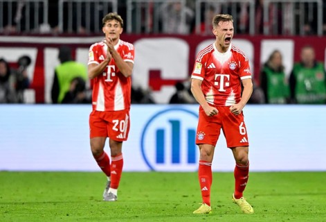 Final cheers, joy, luck, cheers Joshua Kimmich FC Bayern Munich FCB (06) Tom Bischof FC Bayern