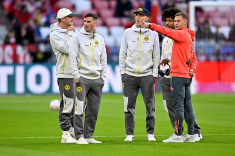 Joshua Kimmich FC Bayern Munich FCB (06) gesture gesture shows Karim Adeyemi Borussia Dortmund BVB