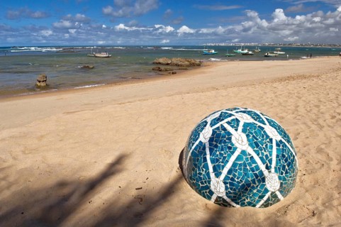 Ball, Art, Itapuã Beach, Salvador, Bahia, Brazil