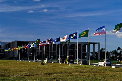Flags, Esplanada dos Ministérios, Eixo Monumental, Brasília, DF, Brazil