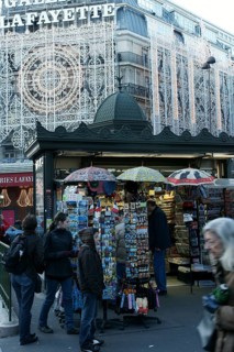 People, Galeries Lafayette Haussmann, Boulevard Haussmann - 75008, (75), Paris, France