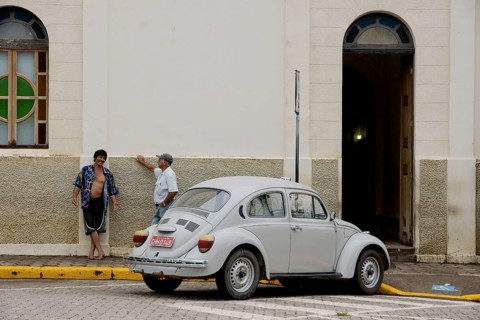 Volkswagen bug, Door, 29/12/2009, São Luís do Paraitinga, São Paulo, Brazil