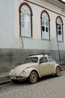 House, Volkswagen bug, 29/12/2009, São Luís do Paraitinga, São Paulo, Brazil