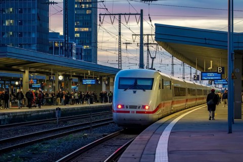 ICE train, in Essen main station, on the platform, North Rhine-Westphalia, Germany