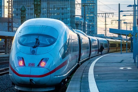 ICE trains, in Essen main station, on the platform, North Rhine-Westphalia, Germany