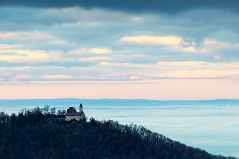 Inversion weather, fog, sunrise, autumn, view from Breitenstein to Teck Castle, Ochsenwang, Swabian