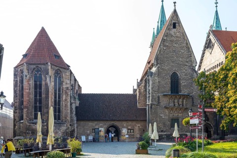 St. Mary's Church, Cloister and Epiphany Chapel with entrance to Naumburg Cathedral (Saale),