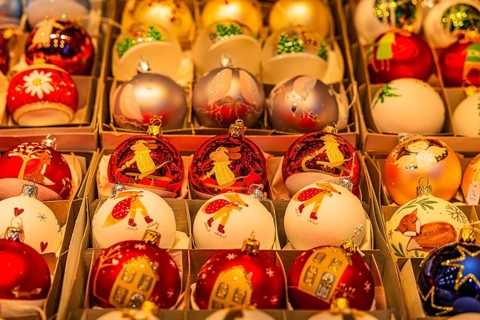 Sales stand with colorful Christmas tree balls, Christkindlmarkt, Marienplatz, Munich, Upper