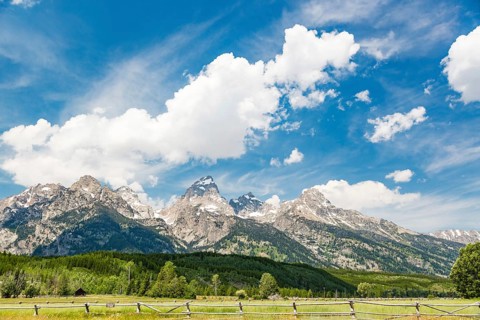 Majestic grand tetons range landscape