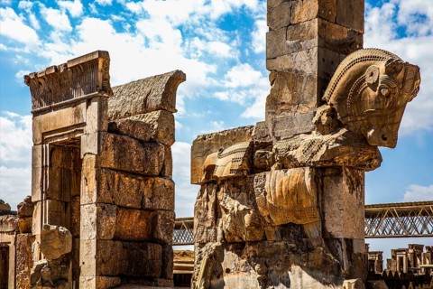Bull Chapter, Persepolis