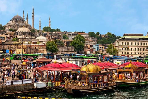 161/Snack in the magnificent barge - Eminonu ferry terminal at the Galata Bridge