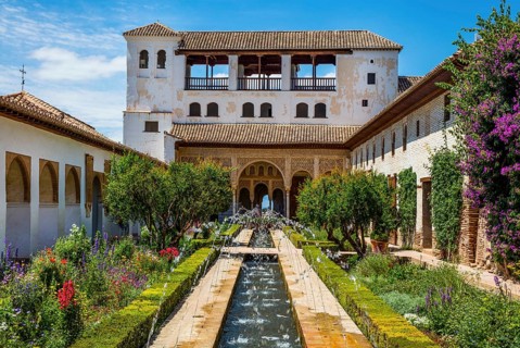 Irrigation Canal Courtyard, Patio de la Acequia, Generalife, Summer Palace of the Moorish Rulers,