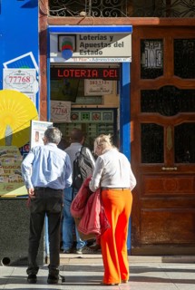 Lottery kiosk selling tickets, Loterias y Apuestas del Estado, Calle de Alfonso I, Zaragoza,