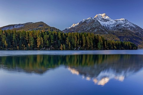 Mountain lake, reflection, mountains, larch forest, autumn discoloration, autumn, sunrise, Lake