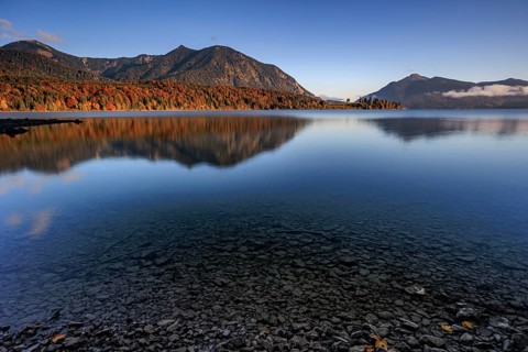 Mountain lake, reflection, morning light, mountains, shore, autumn, autumn color, Walchensee, Upper