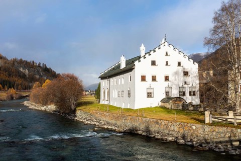 Chesa Merleda, House, Inn, Railway, Rhaetian Railway (RhB, Autumn, La Punt Chamue, Engadin,