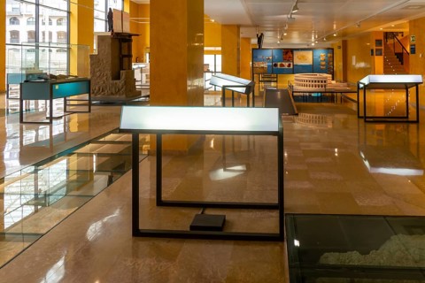 Museum displays and information, Roman theatre amphitheatre, Zaragoza, Aragon, Spain