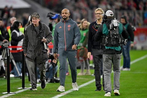 Coach coach Vincent Kompany FC Bayern Munich FCB on his way to an interview with press chief Dieter