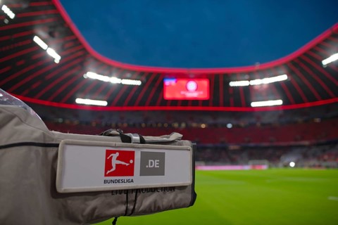 Overview, total, evening game, TV camera, logo, Bundesliga, floodlight, scoreboard, stand, blue