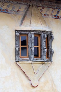 Sgraffiti on Engadin house, window oriel, historic houses, Guarda, Engadin, Grisons, Switzerland