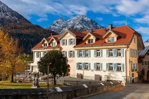 Hotel Meisner, historic houses, Piz Mezdi, Piz d'arpiglias, autumn, Guarda, Engadin, Graubünden,