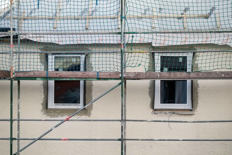 Energetic renovation of an apartment building, renovation of an old building, thermal insulation,