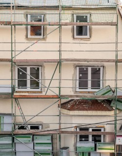 Energetic renovation of an apartment building, renovation of an old building, thermal insulation,