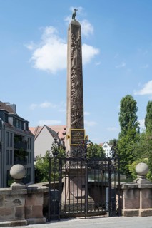 Obelisk with Dove of Peace, Charles Bridge, Old Town, Nuremberg, Middle Franconia, Franconia,