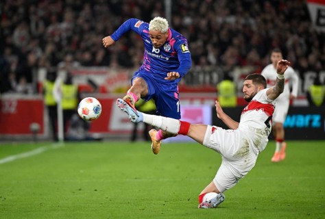 Duel, action Armindo Sieb 1. FSV Mainz 05 (11) against Jeff Chabot VfB Stuttgart (24) MHPArena, MHP