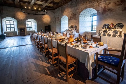 Interior of Kalmar Castle: The Easter table in the Grey Hall where Johan III ate his meals. Kalmar,