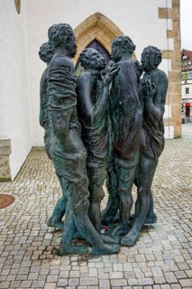 Bronze sculpture Disput, created by Munich artist Hubertus von Pilgrim, Marktplatz, Pfullingen,